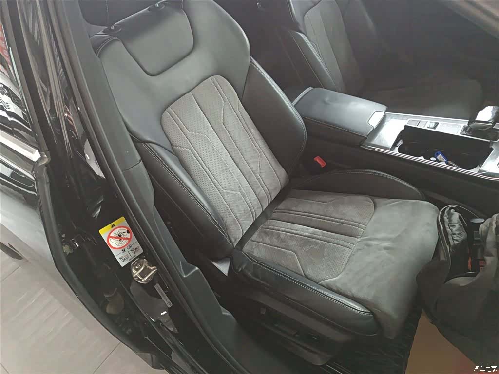 Audi A6L, 2022 25