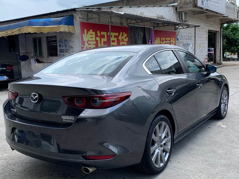 Mazda 3 Angkesaila