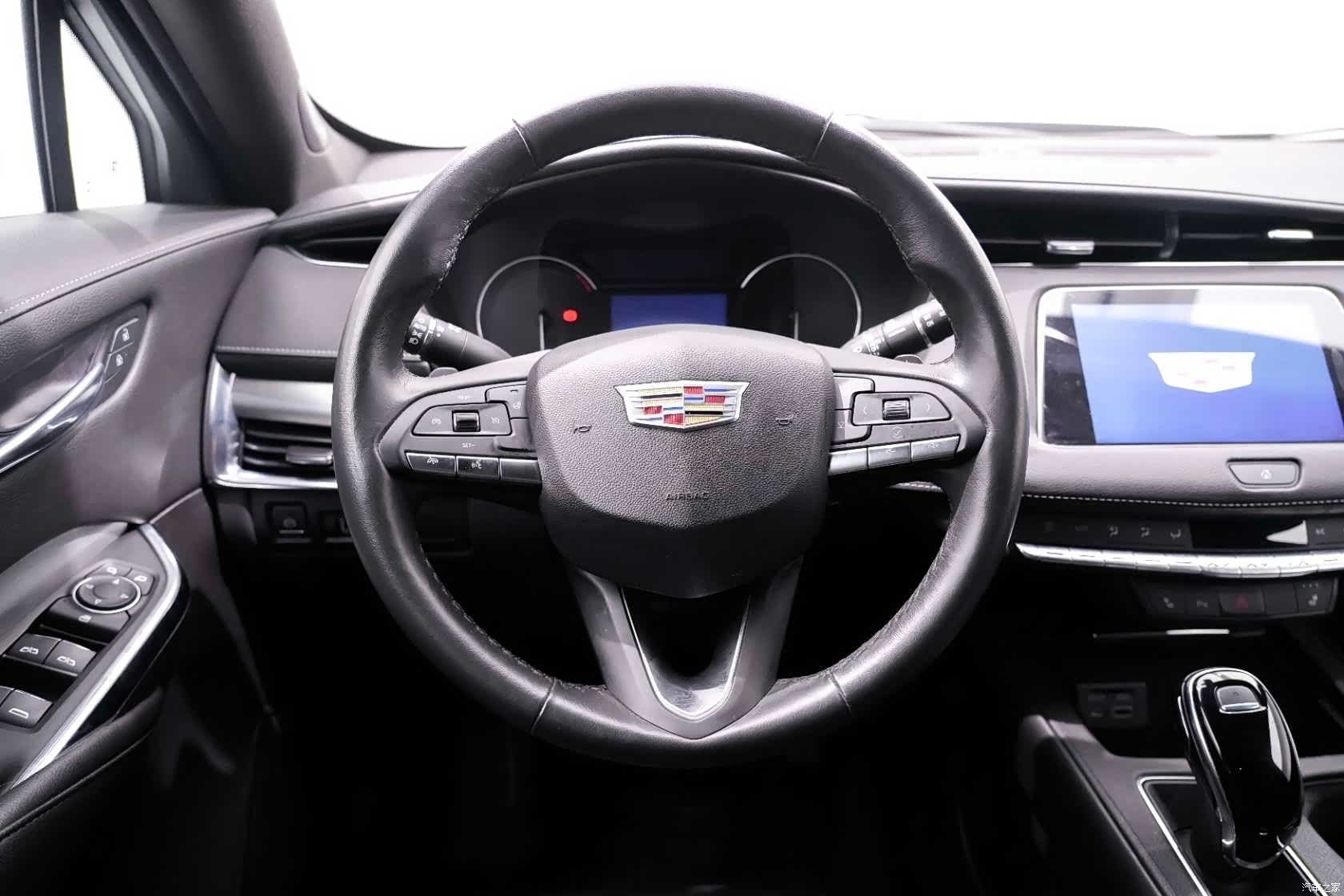 Cadillac XT4, 2021 13