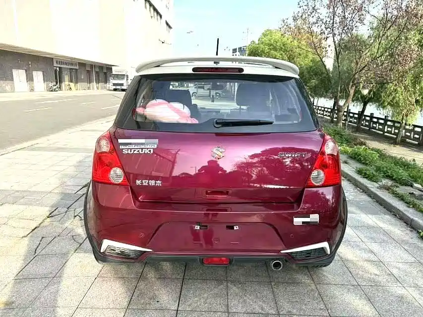 Suzuki Swift Suzuki Swift