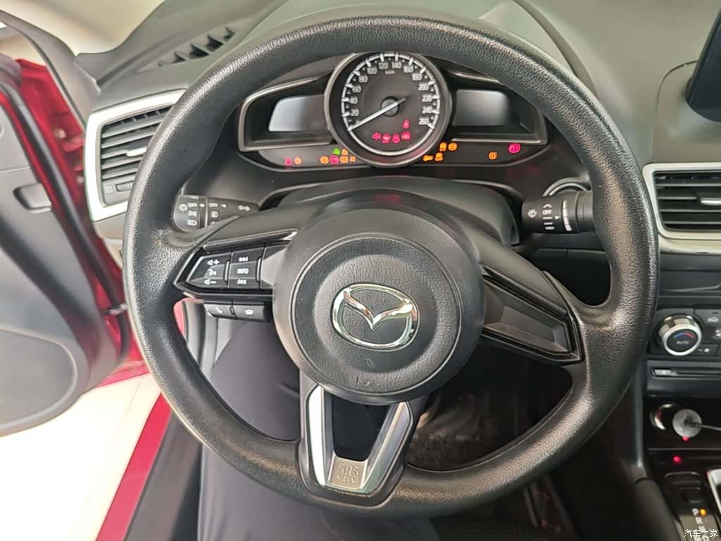 Mazda Mazda3, 2019 11