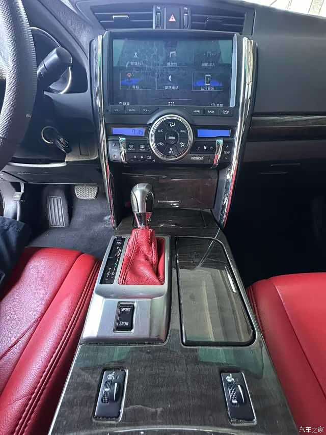 Toyota 2.5V, 2016 8