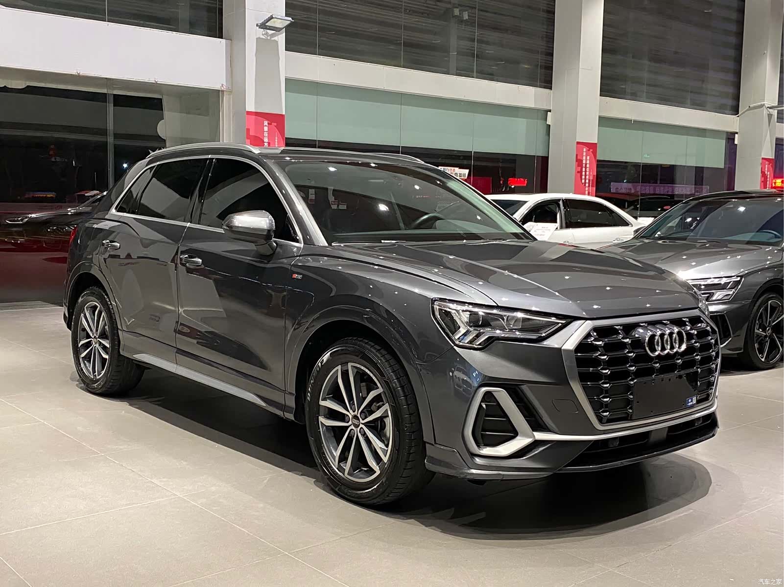 Audi Q3, 2022 3