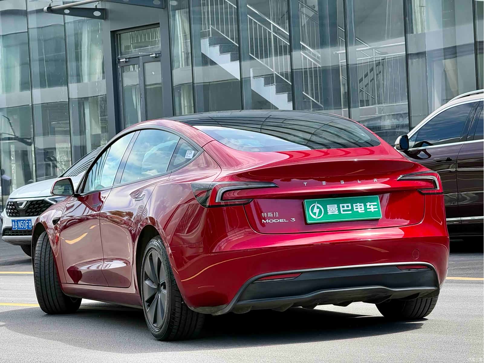Tesla Model 3, 2025 4