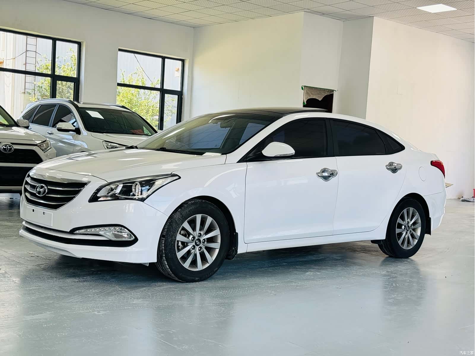 Hyundai GLS, 2014 1