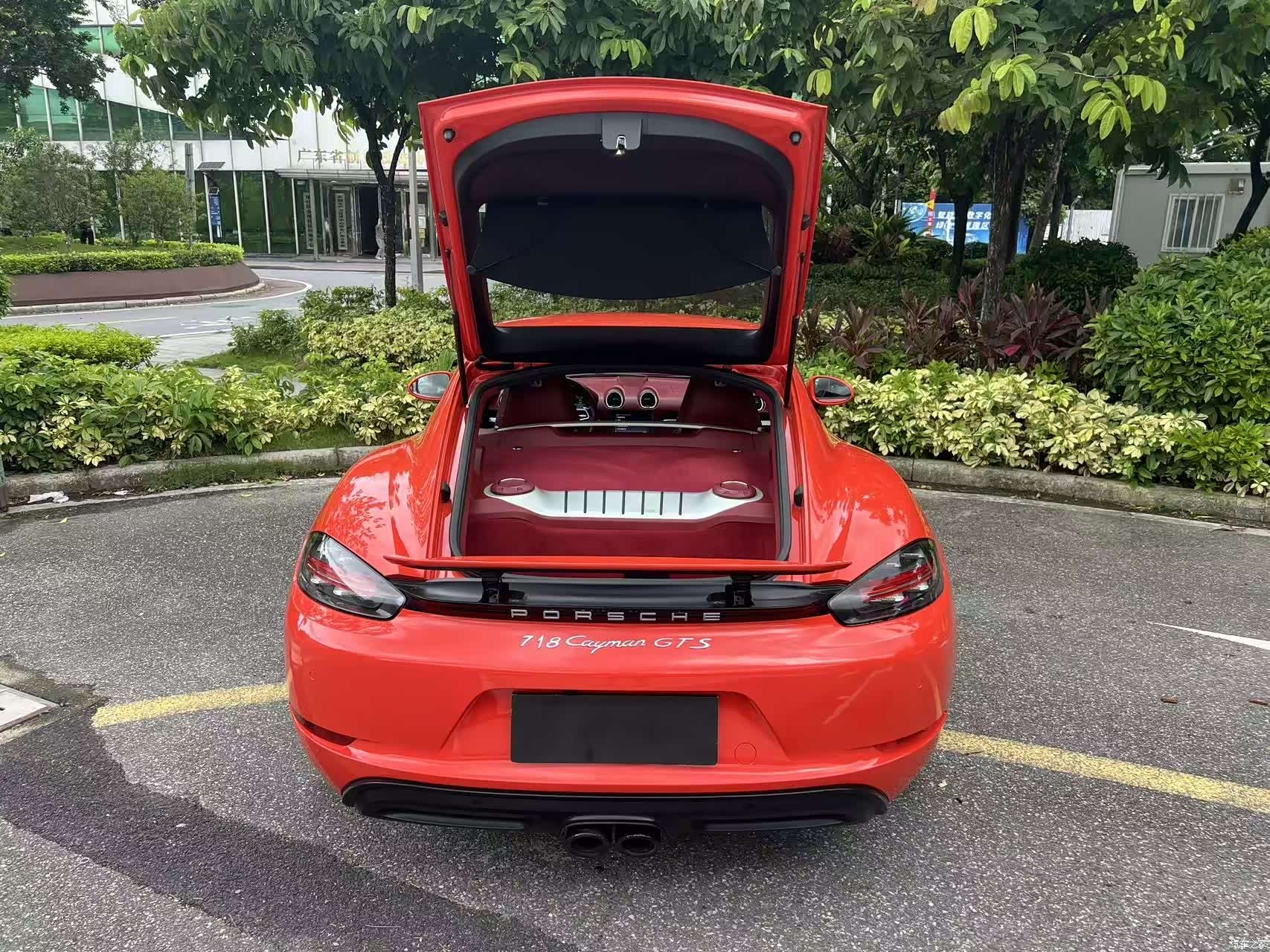 Porsche Cayman, 2019 10