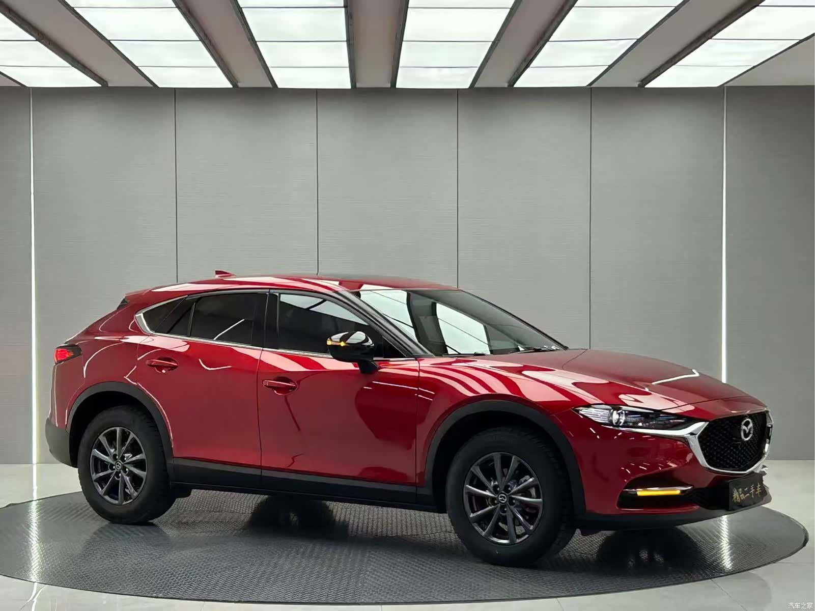 Mazda CX-4, 2023 6