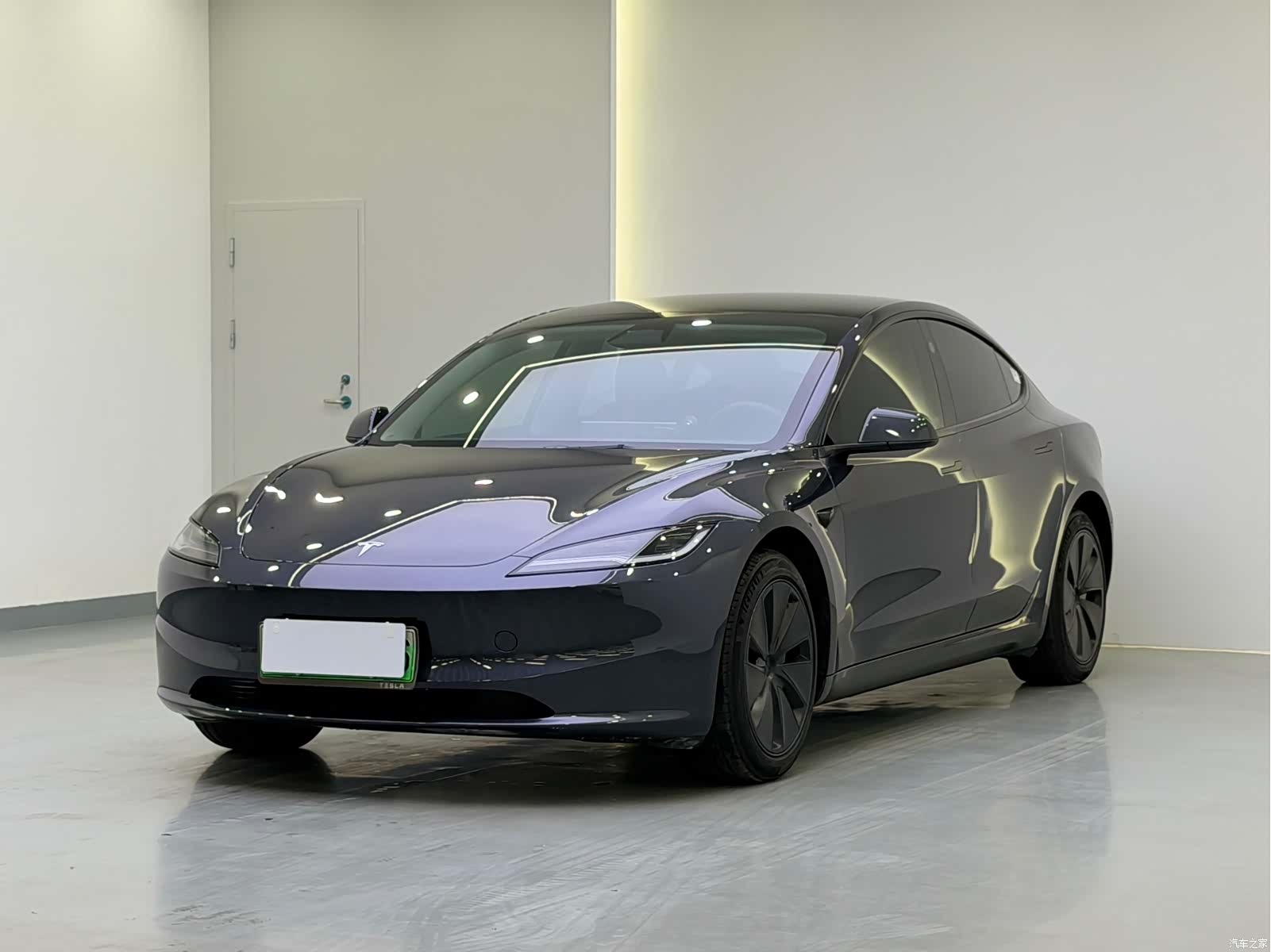 Tesla Model 3, 2024 1