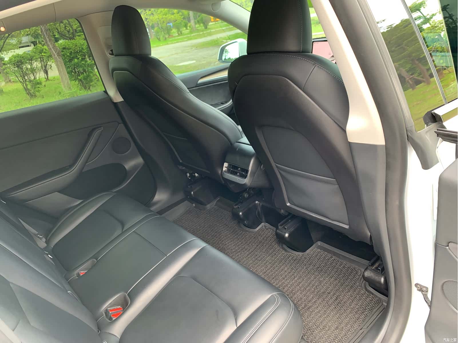 Tesla Model Y, 2022 11