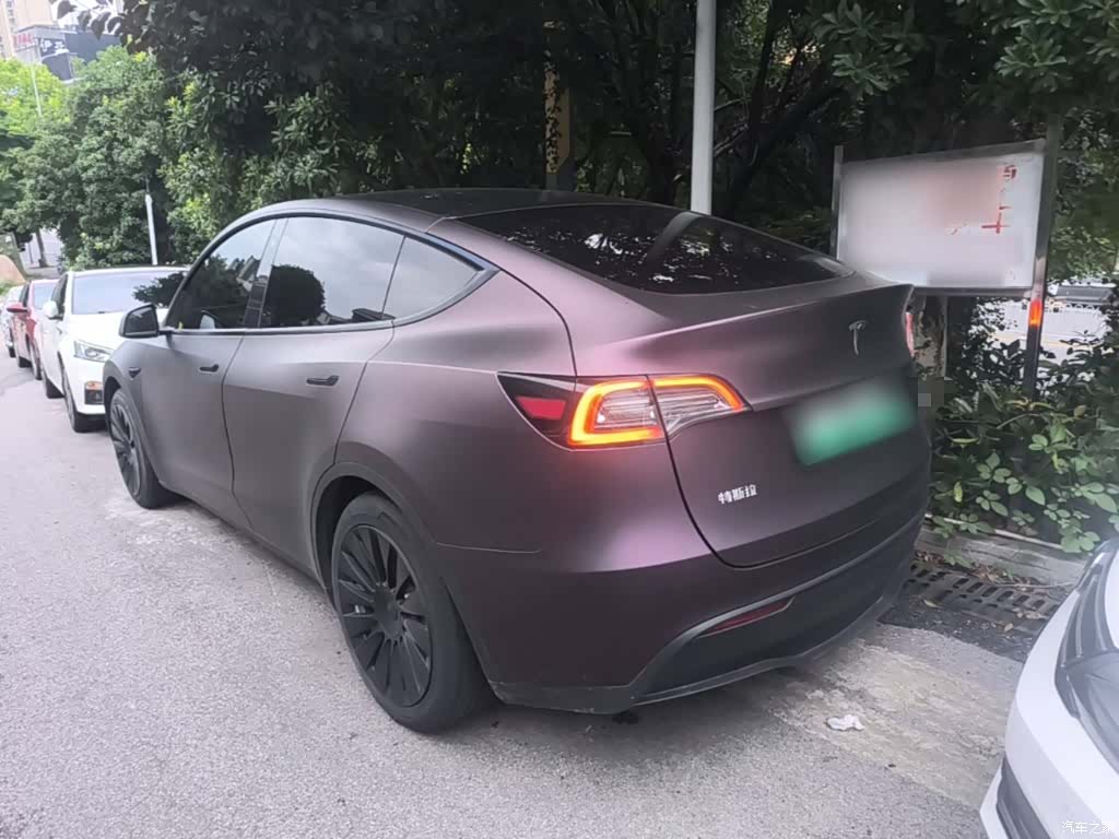 Tesla Model Y, 2022 все фото