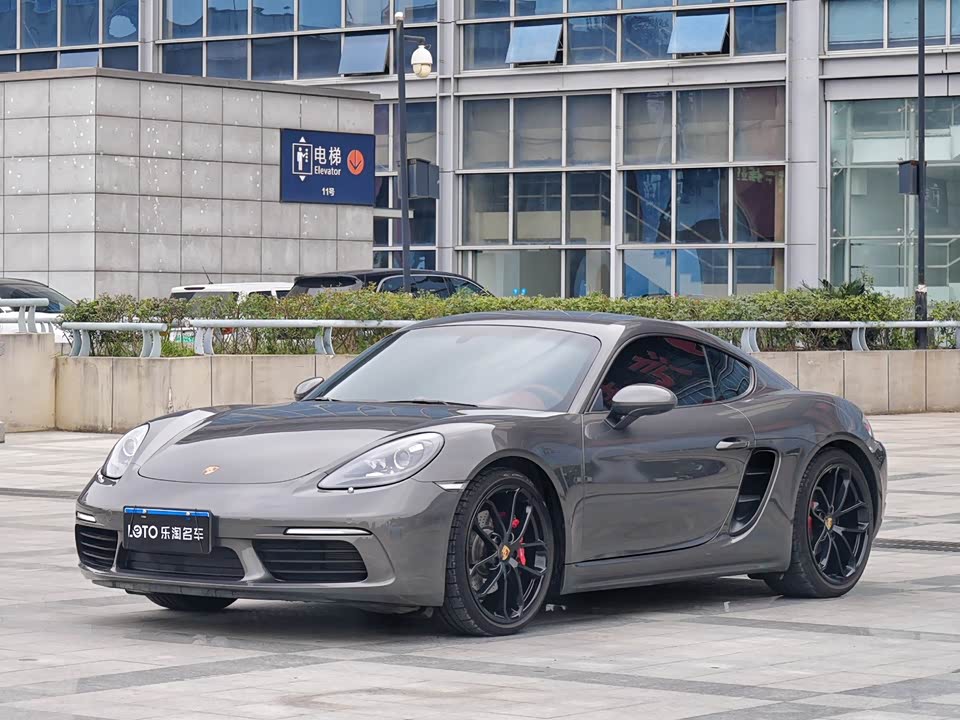 Porsche 718