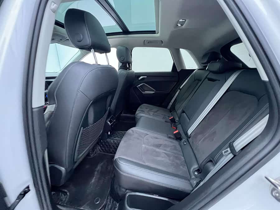 Audi Q3 2023, фото 14