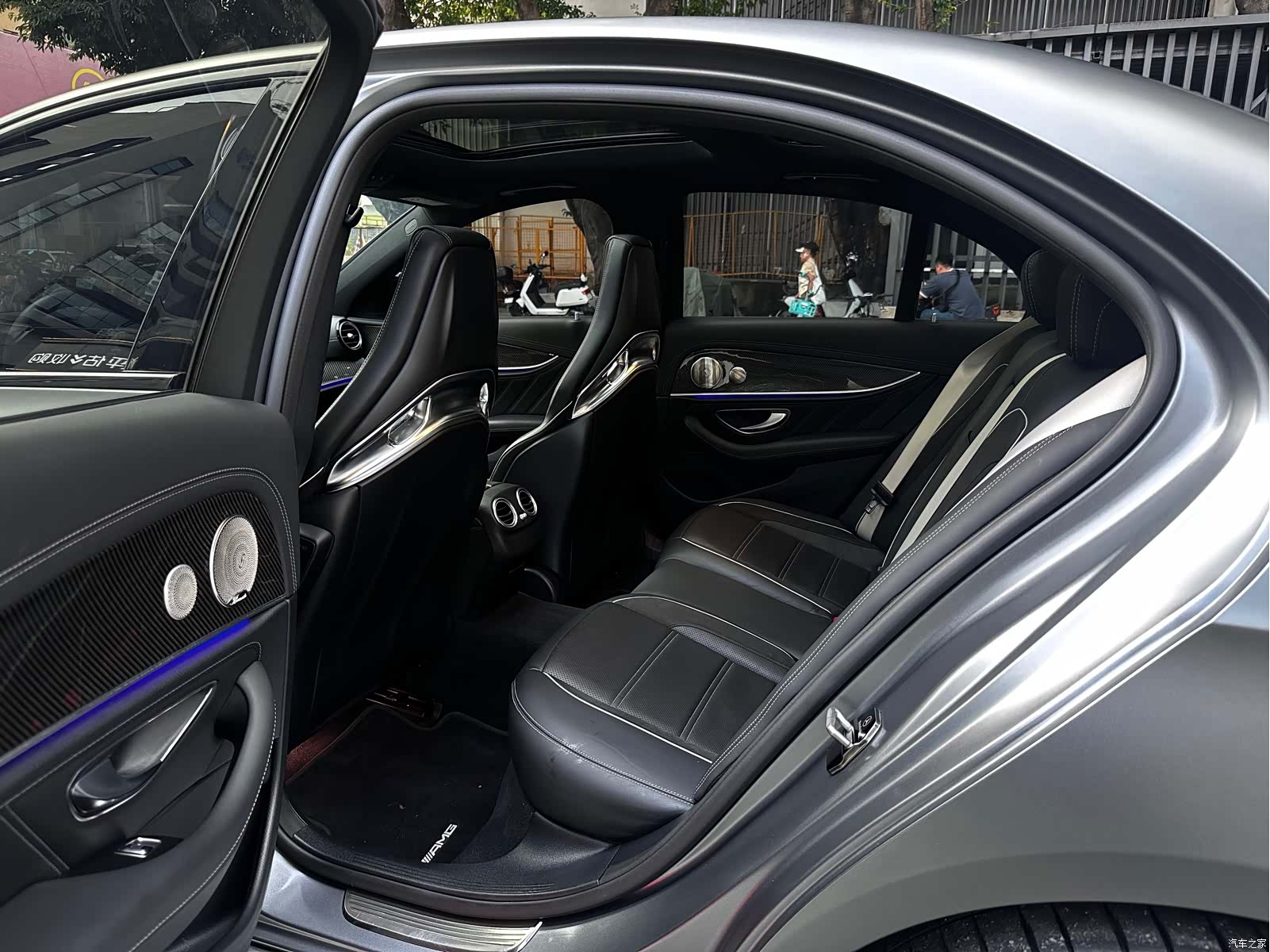 Mercedes-Benz E-Class, 2021 11