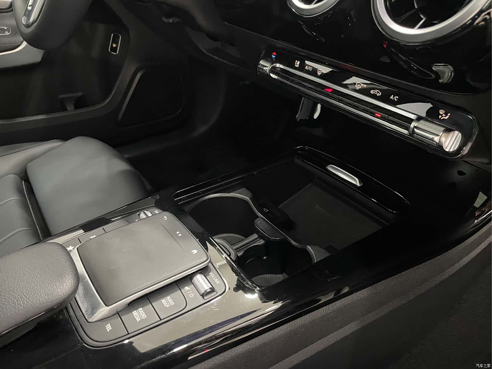 Mercedes-Benz A-Class, 2023 11