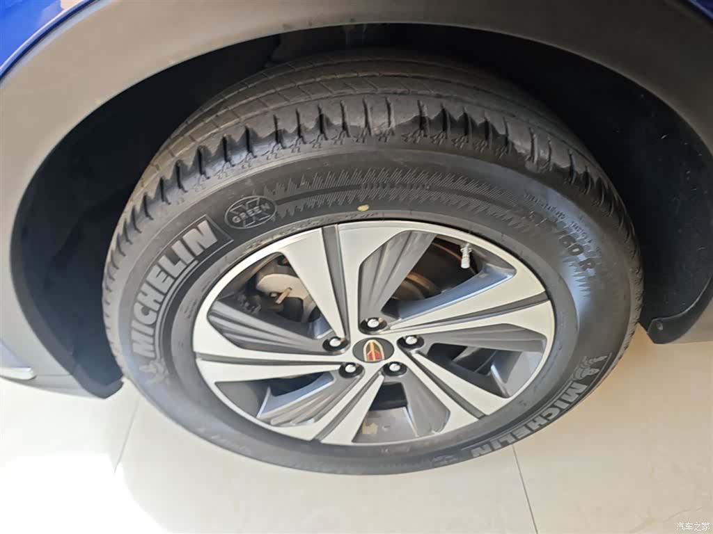 Hongqi HS5, 2022 23