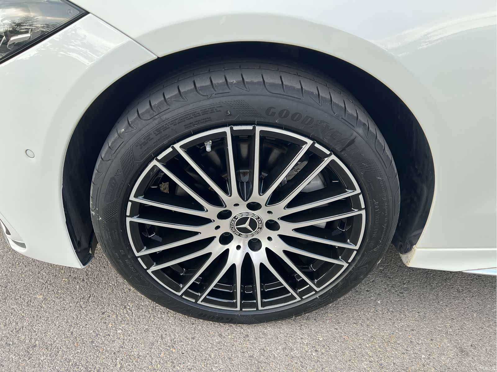 Mercedes-Benz C-Class, 2023 16