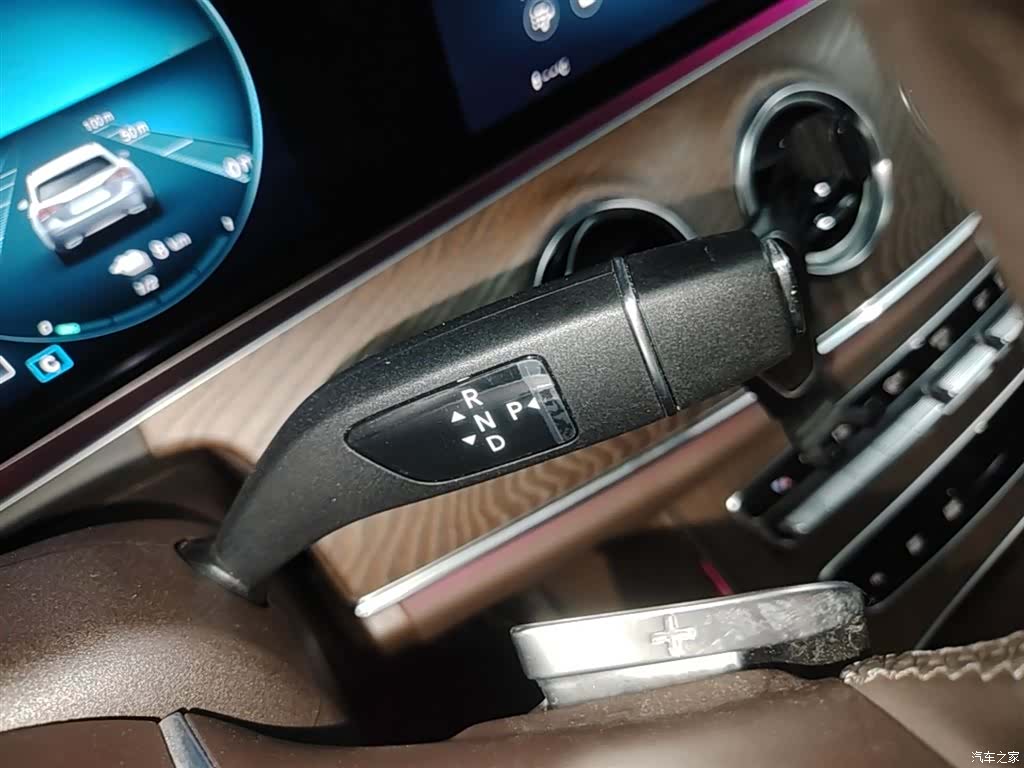 Mercedes-Benz E-Class, 2022 14