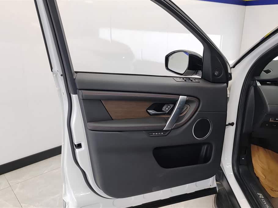 Land Rover Discover sports