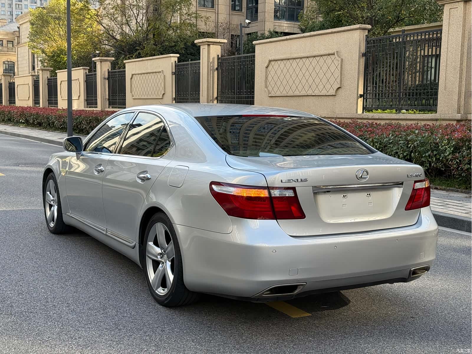 Lexus LS, 2007 7