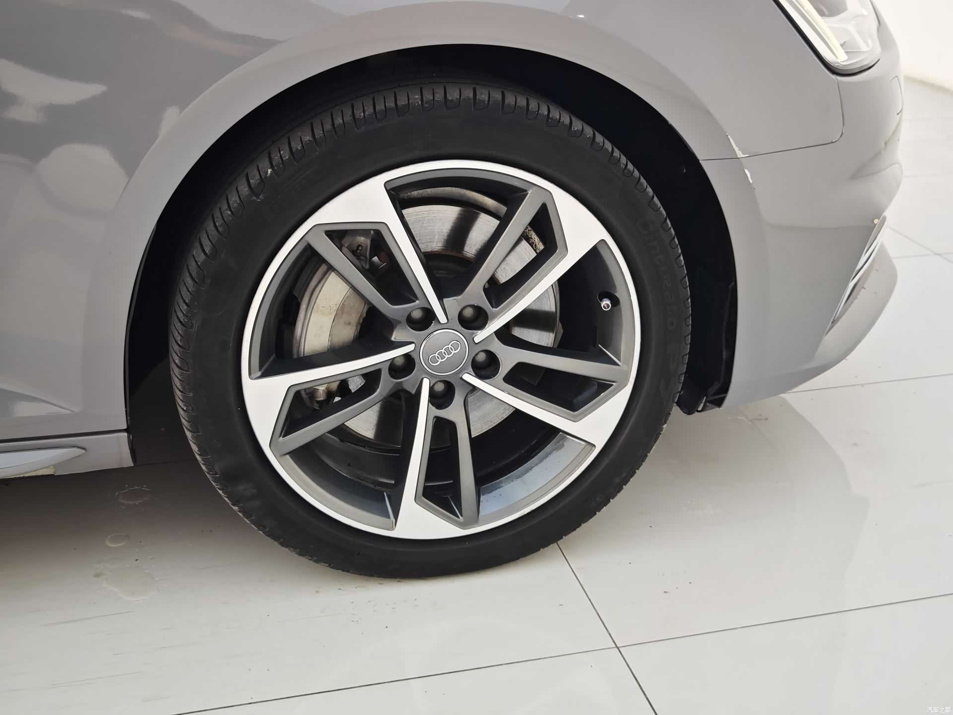 Audi A4L, 2017 28
