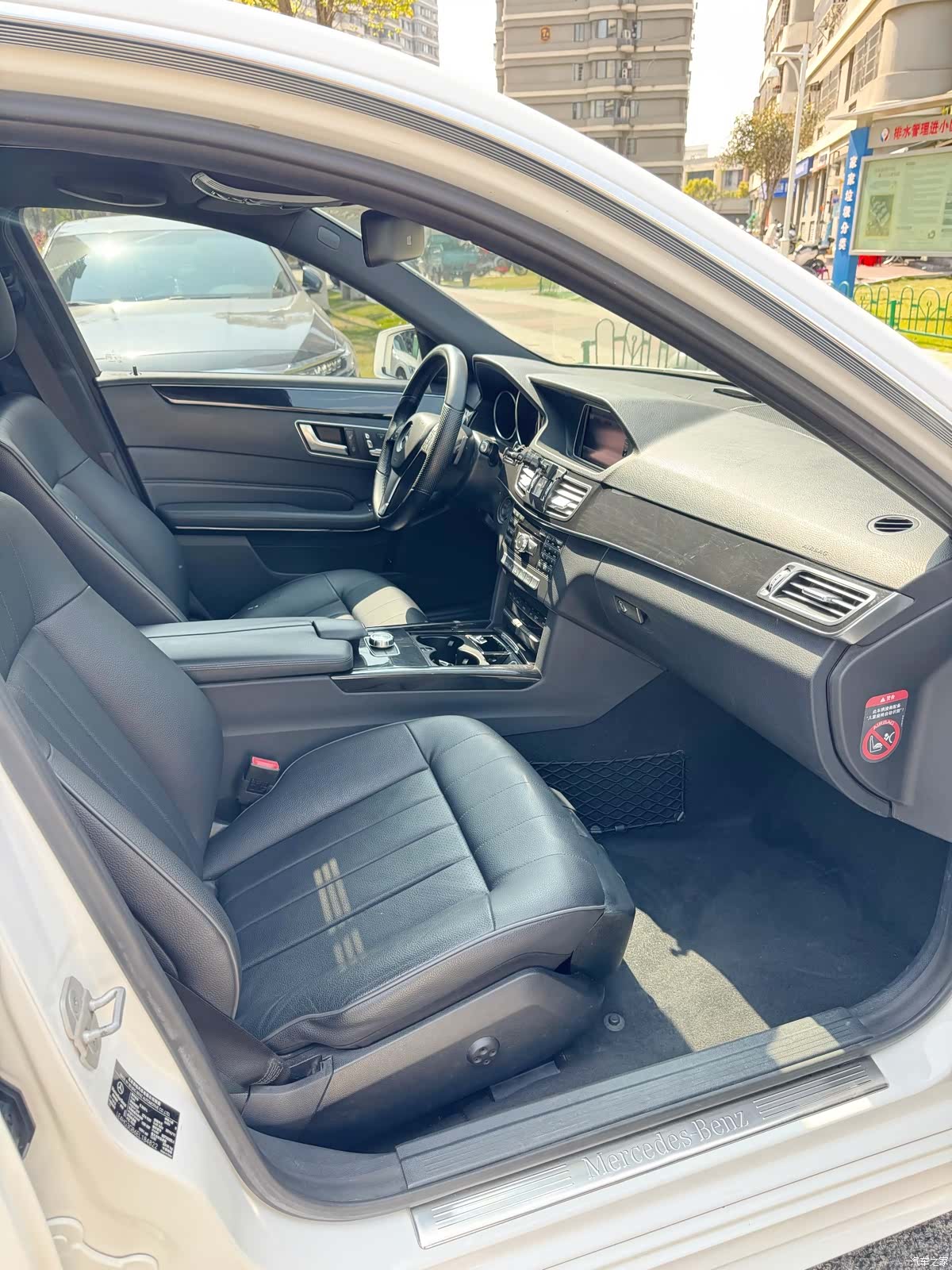 Mercedes-Benz E-Class, 2015 10
