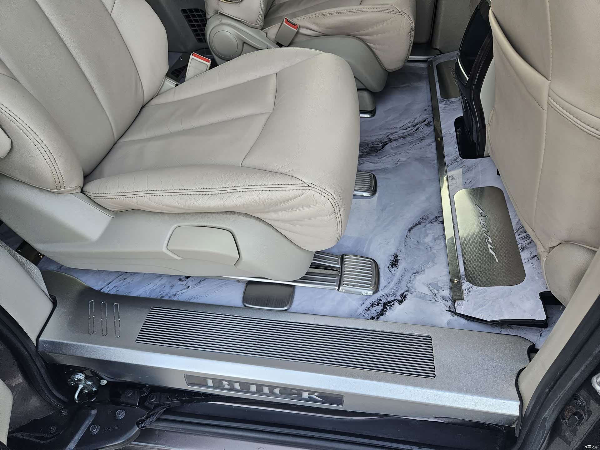 Buick GL8, 2017 22