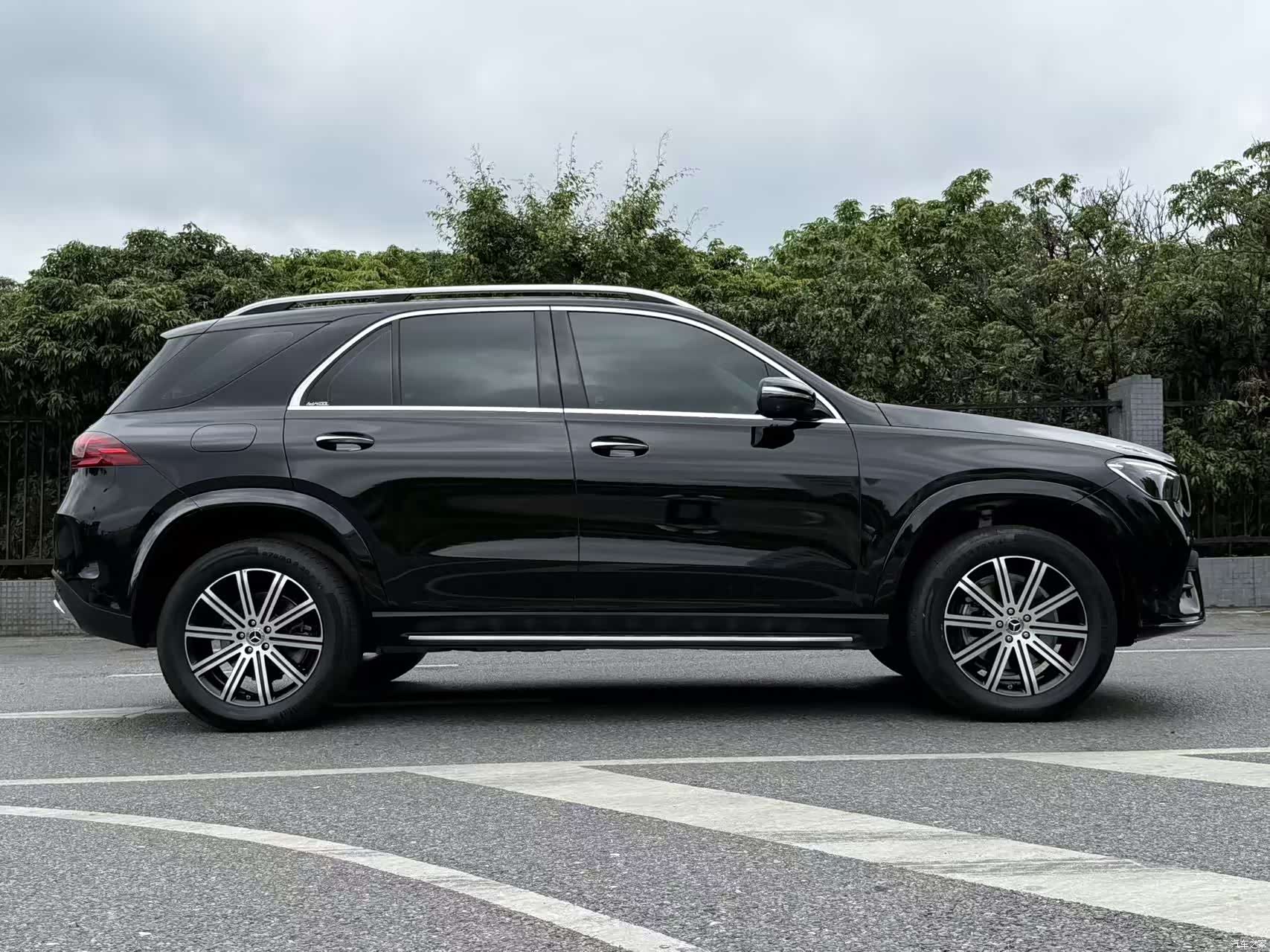 Mercedes-Benz GLE, 2024 все фото
