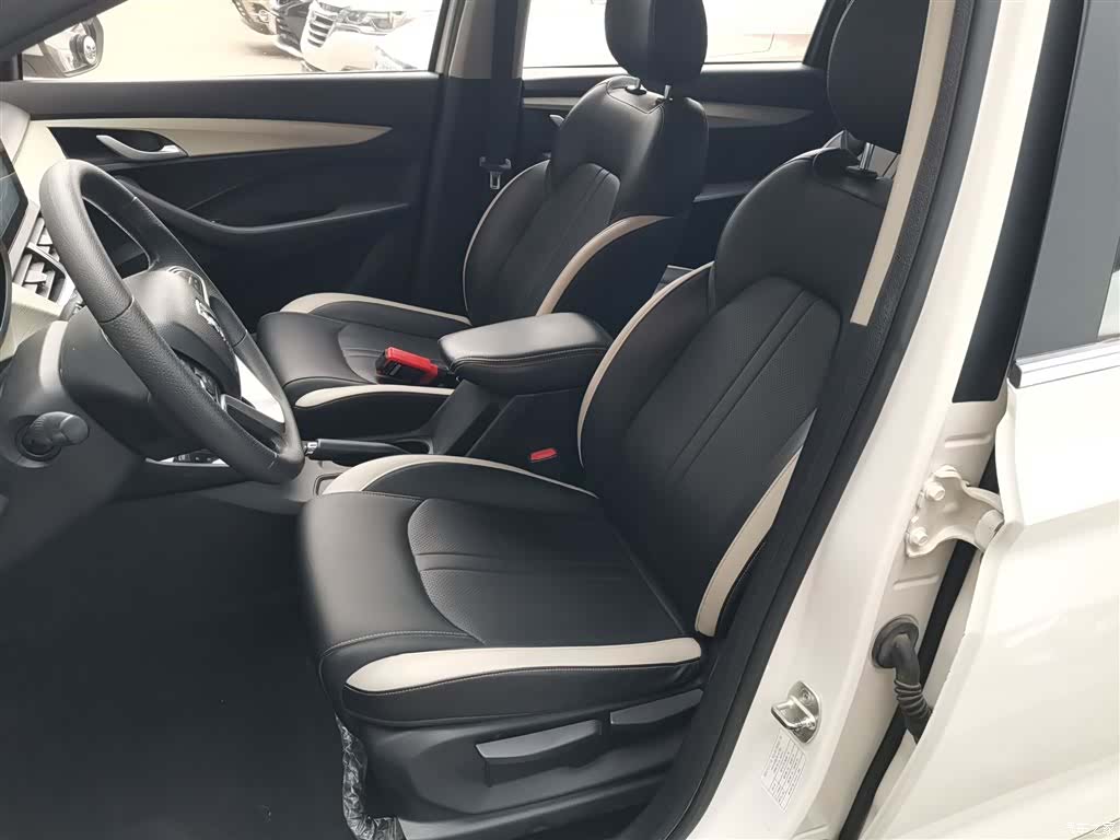 Wuling 360, 2020 15