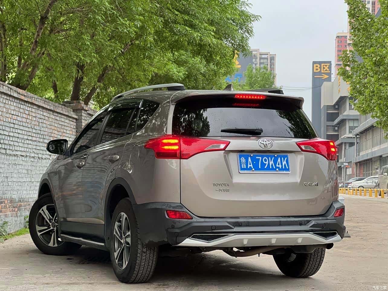 Toyota RAV4, 2016 7