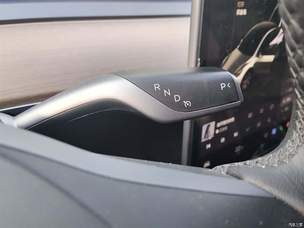 Tesla Model Y, 2022 7
