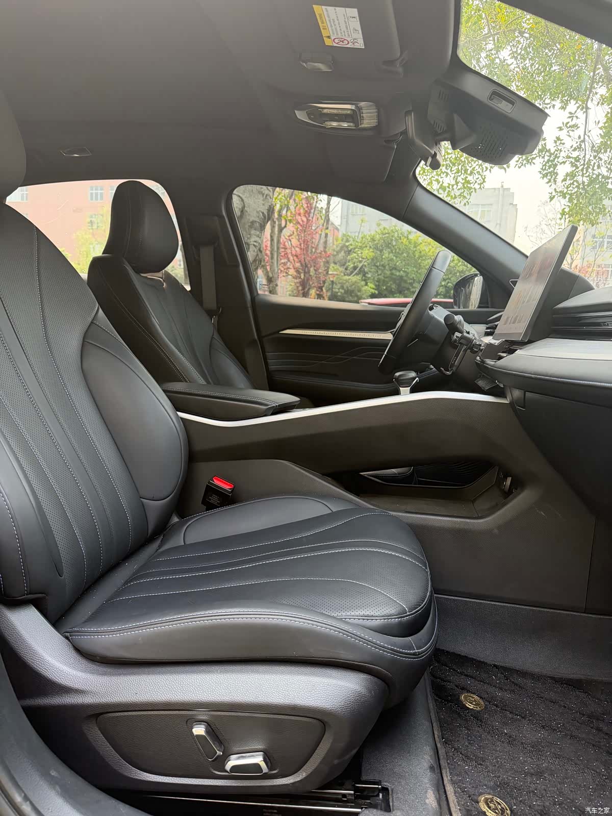 Geely Preface, 2025 10