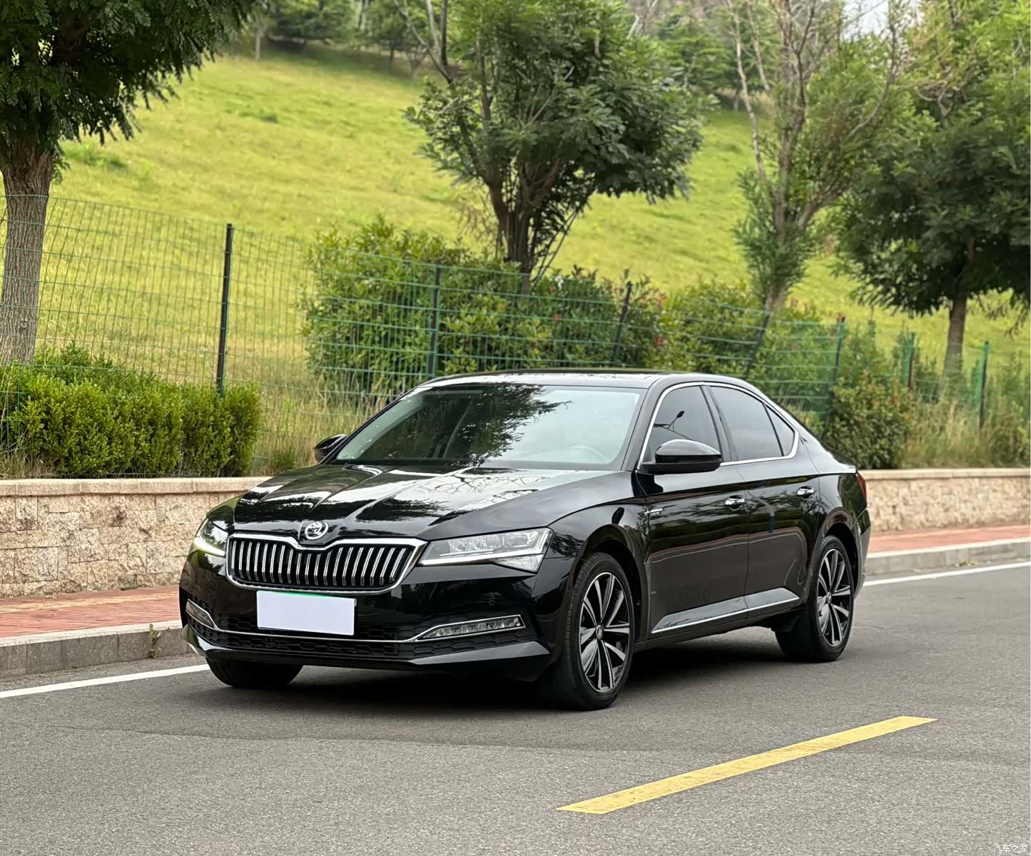 Skoda Superb, 2023 1