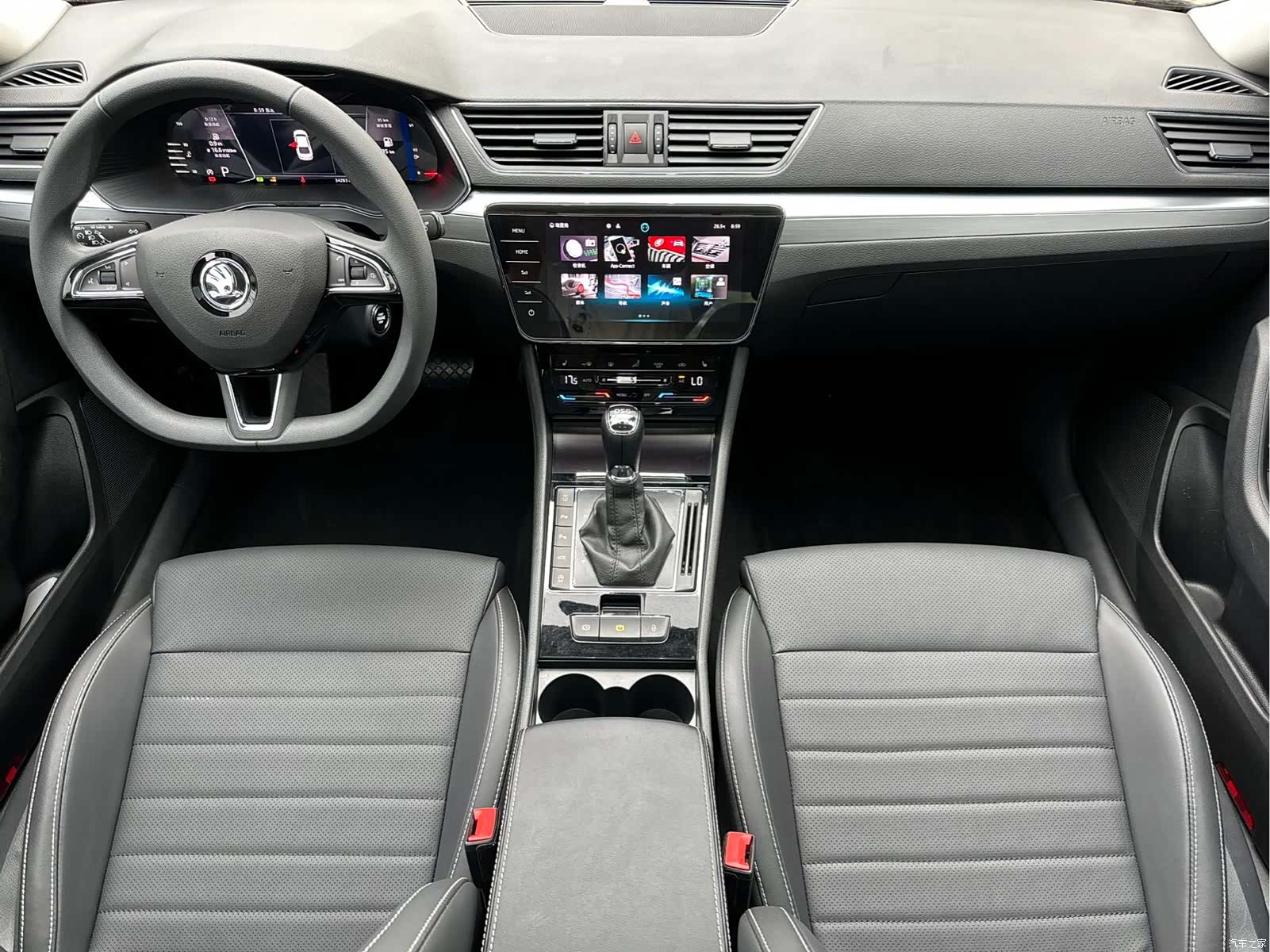 Skoda Superb, 2023 10