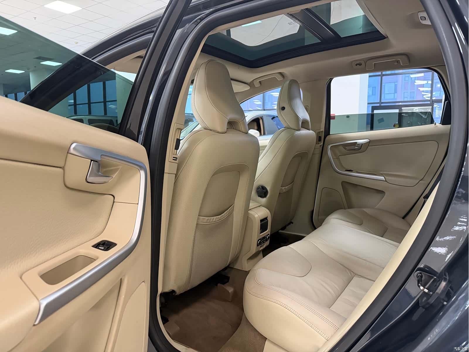 Volvo XC60, 2009 8