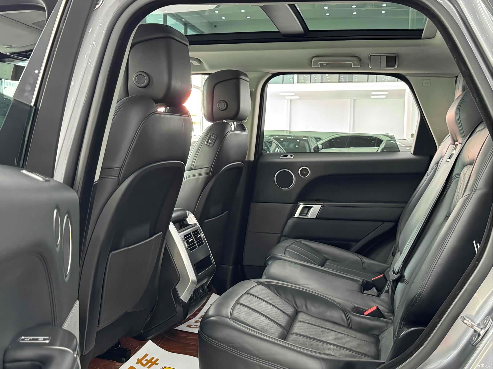 Land Rover Range Rover, 2020 11