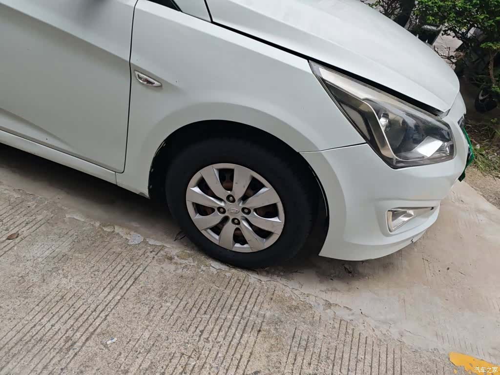 Hyundai GLS, 2015 8