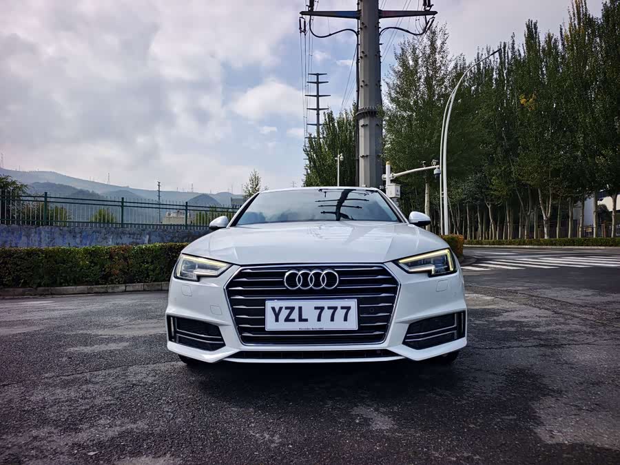 Audi A4L 2019, фото 2
