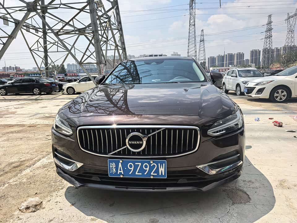 Volvo S90