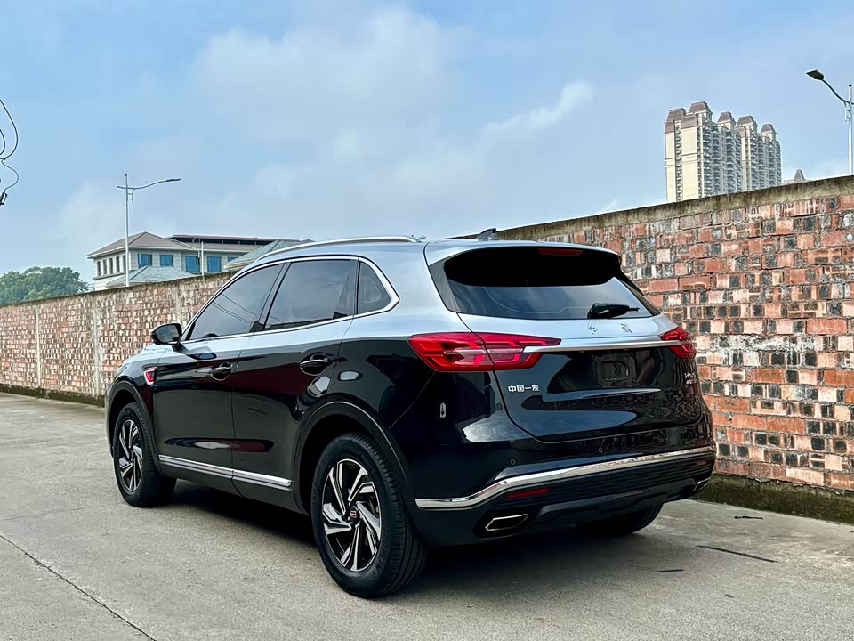 Hongqi HS5