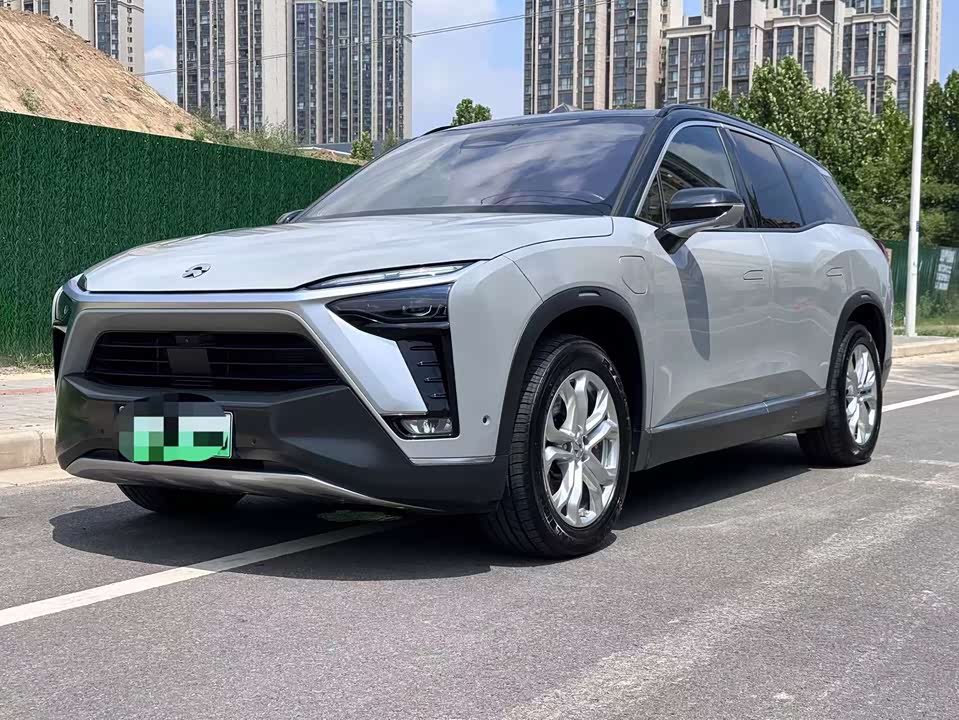 NIO ES8