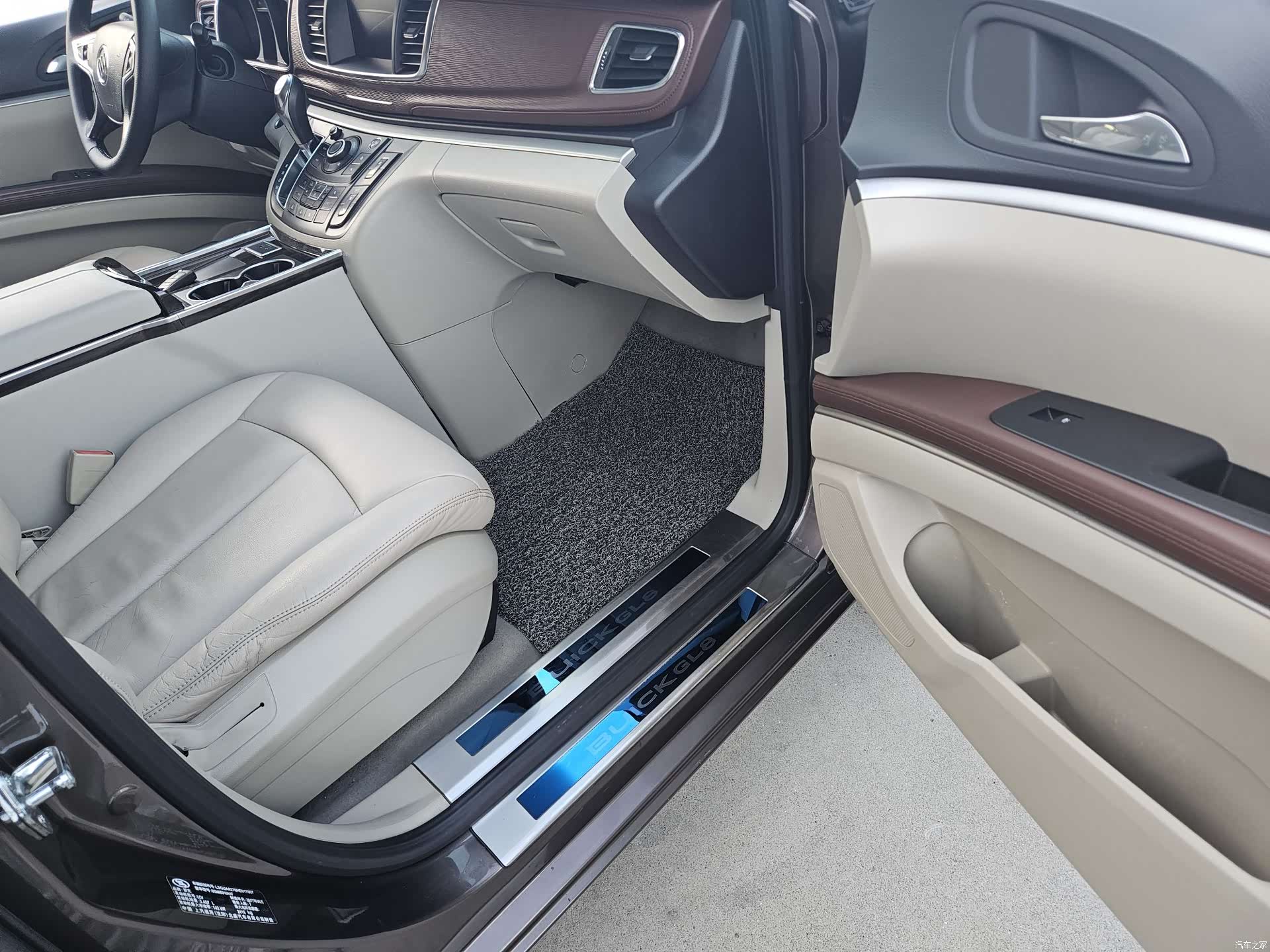 Buick GL8, 2017 23