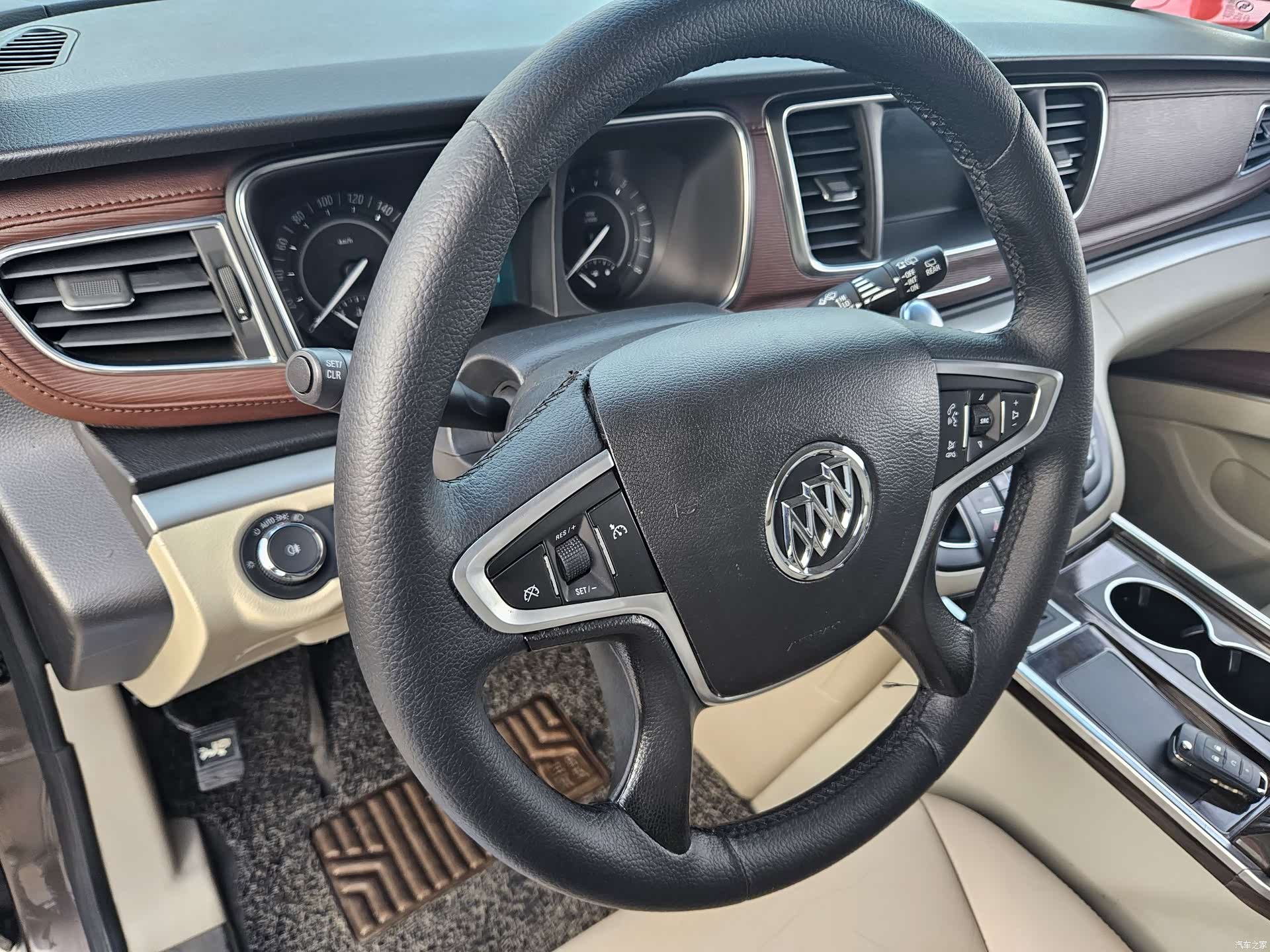 Buick GL8, 2017 8
