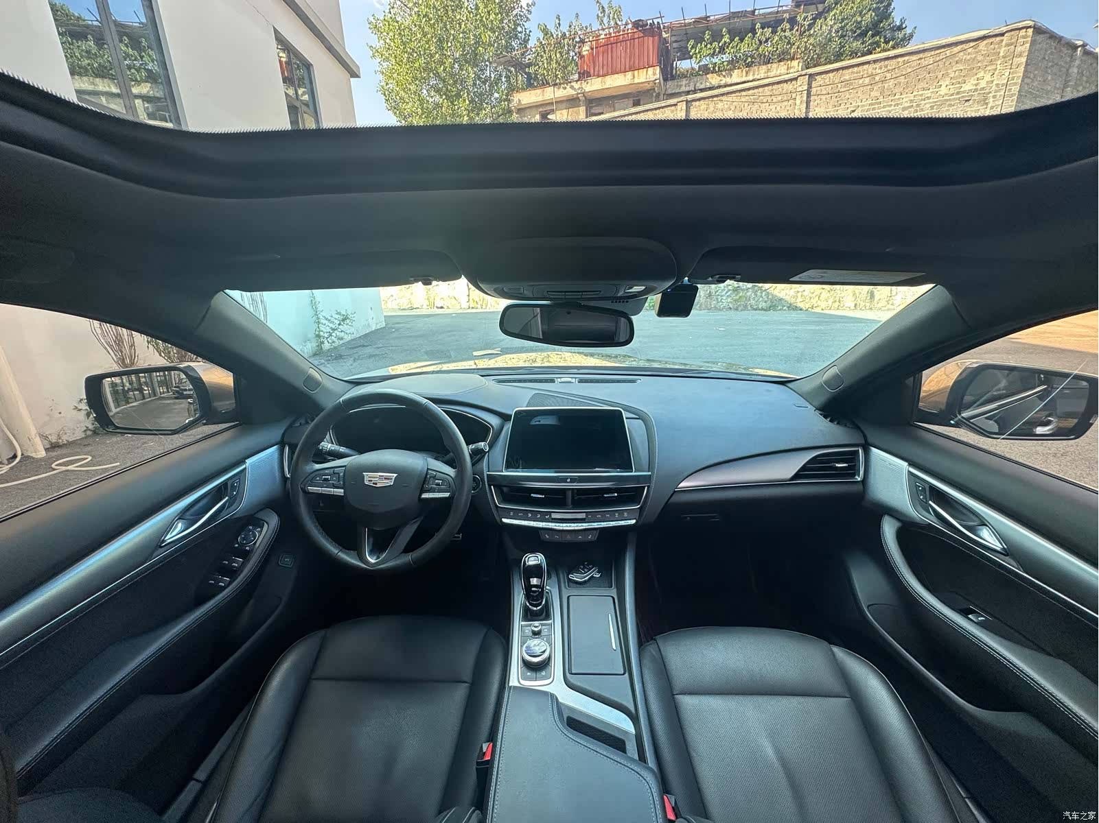 Cadillac CT5, 2023 все фото