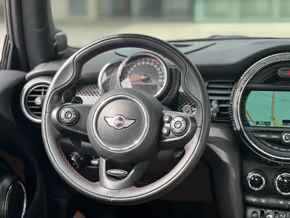 MINI JCW
