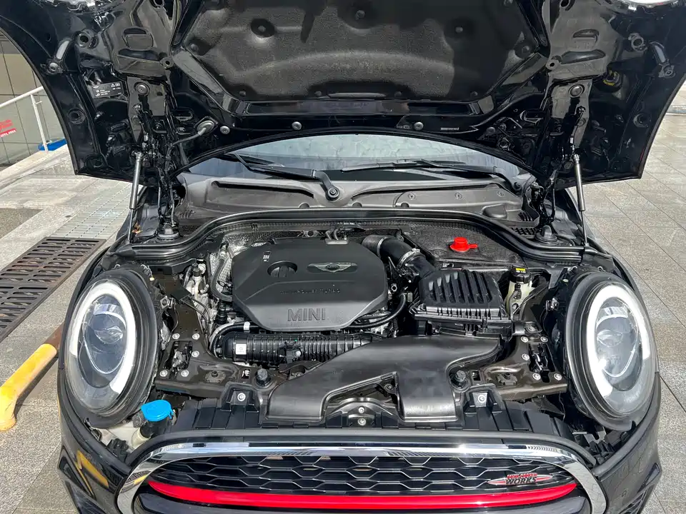 MINI JCW