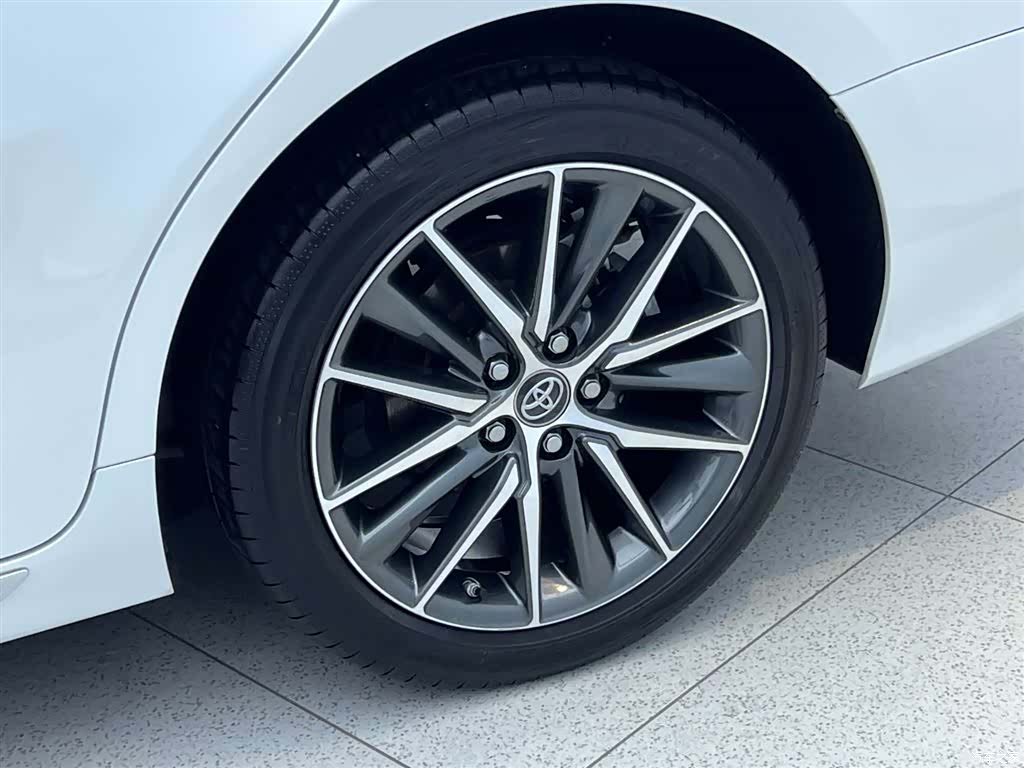 Toyota Camry, 2023 9