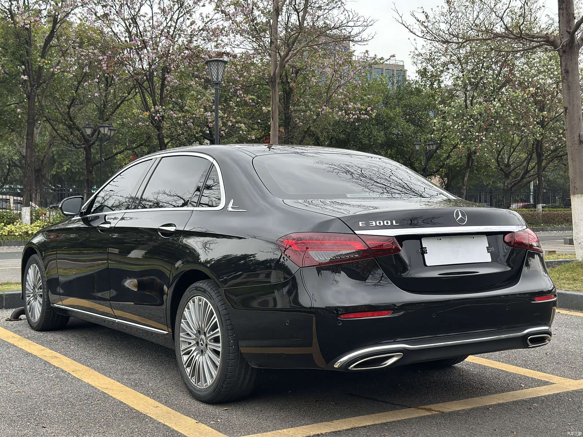 Mercedes-Benz E-Class, 2022 4