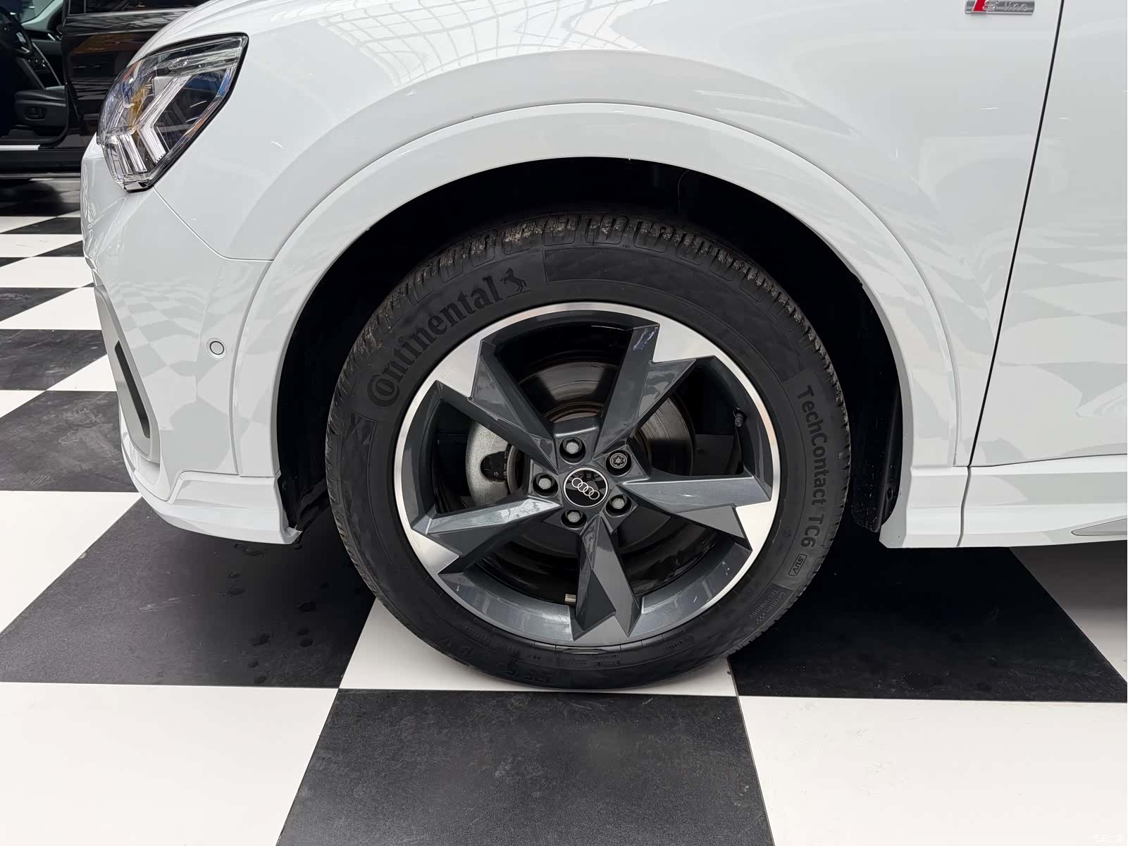 Audi Q3, 2023 19