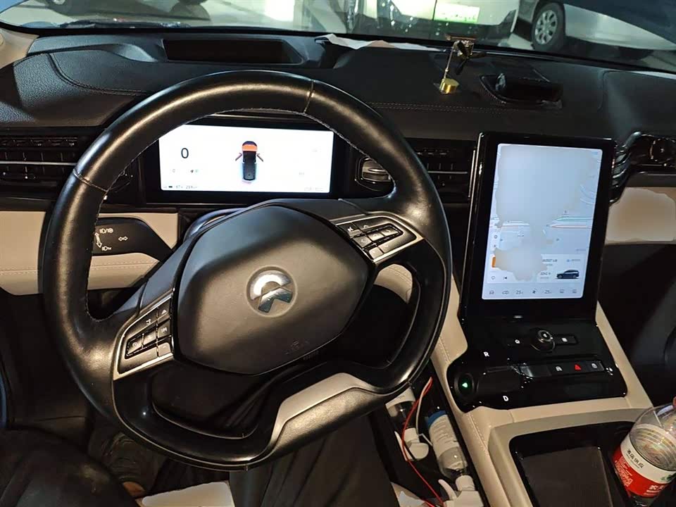 NIO ES8