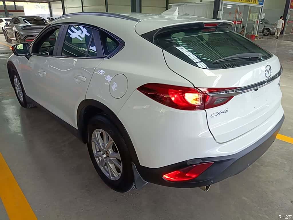 Mazda CX-4, 2017 все фото